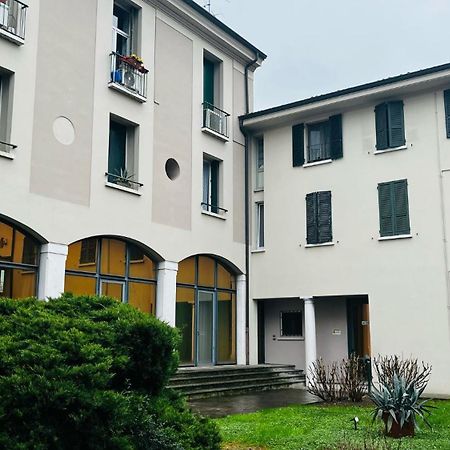 White House Apartment Brescia Ngoại thất bức ảnh